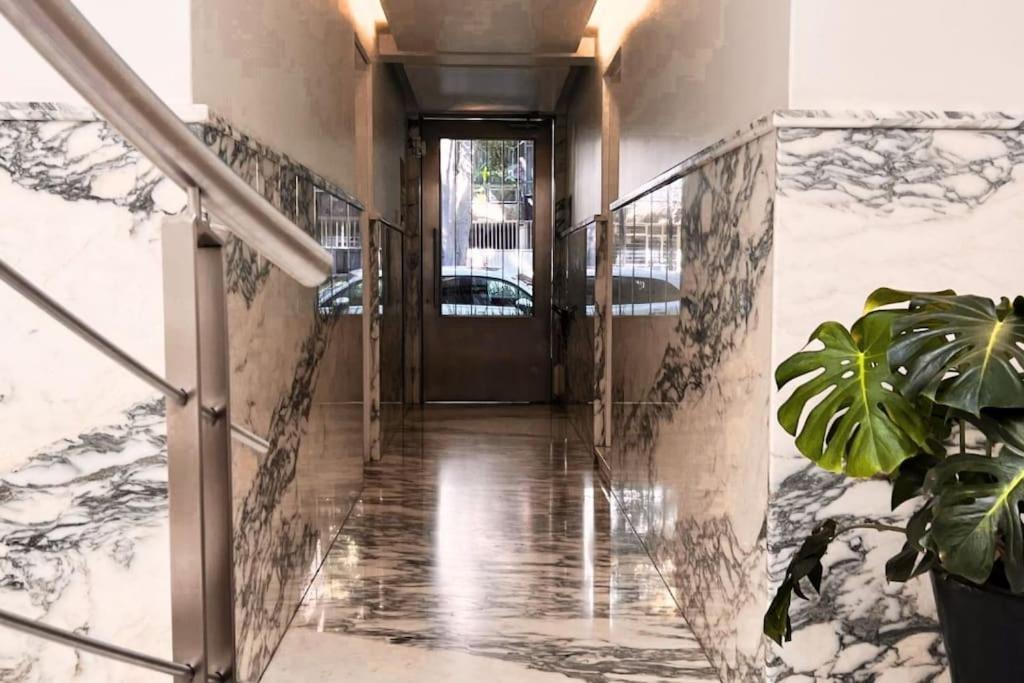 Condesa Amsterdam E Cozy Living Space In The Heart Of The On Amsterdam Avenue Apartment