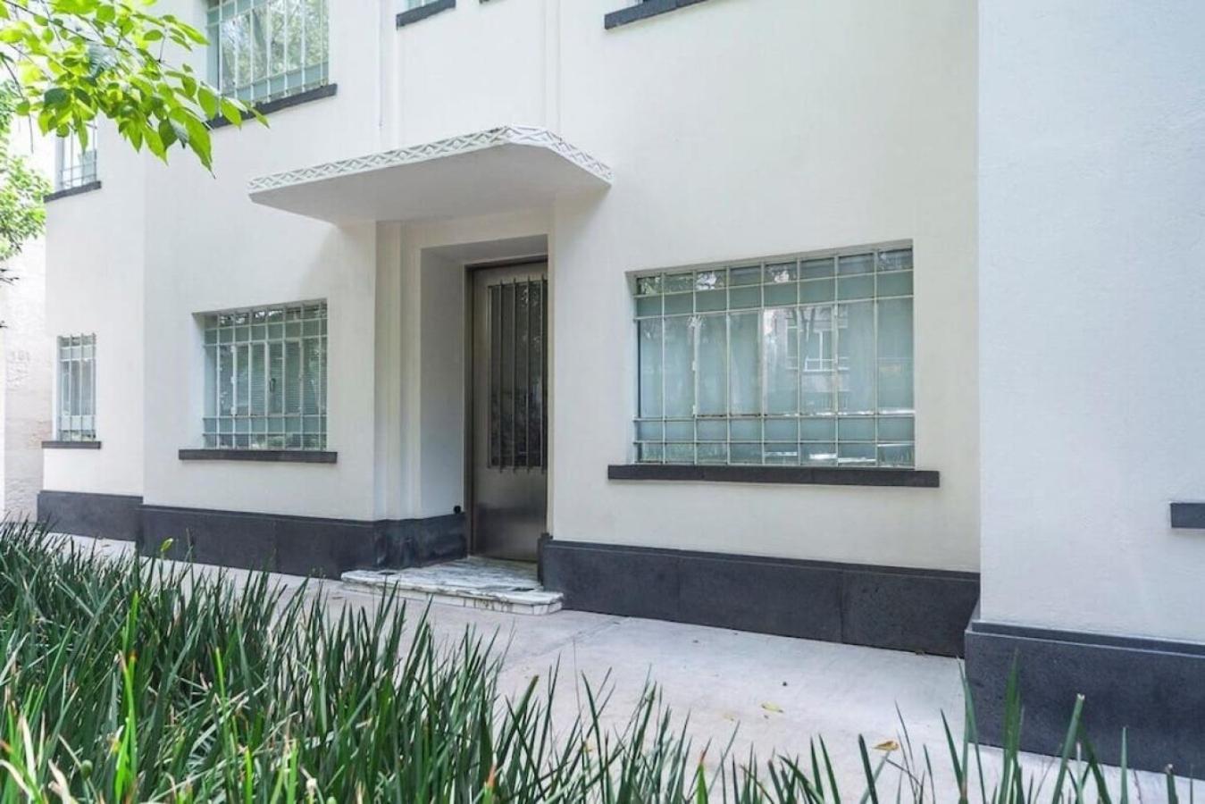 Condesa Amsterdam E Cozy Living Space In The Heart Of The On Amsterdam Avenue